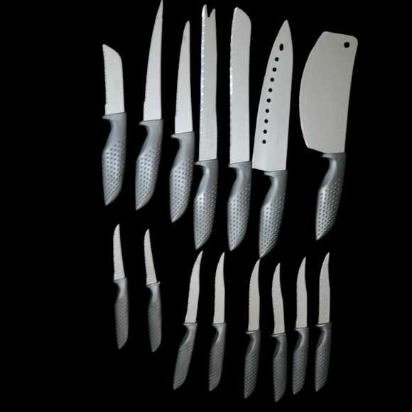 Titanium II Professional Knives Set of 15 with Knife Block Wooden Storage Holder - Picture 9 of 15